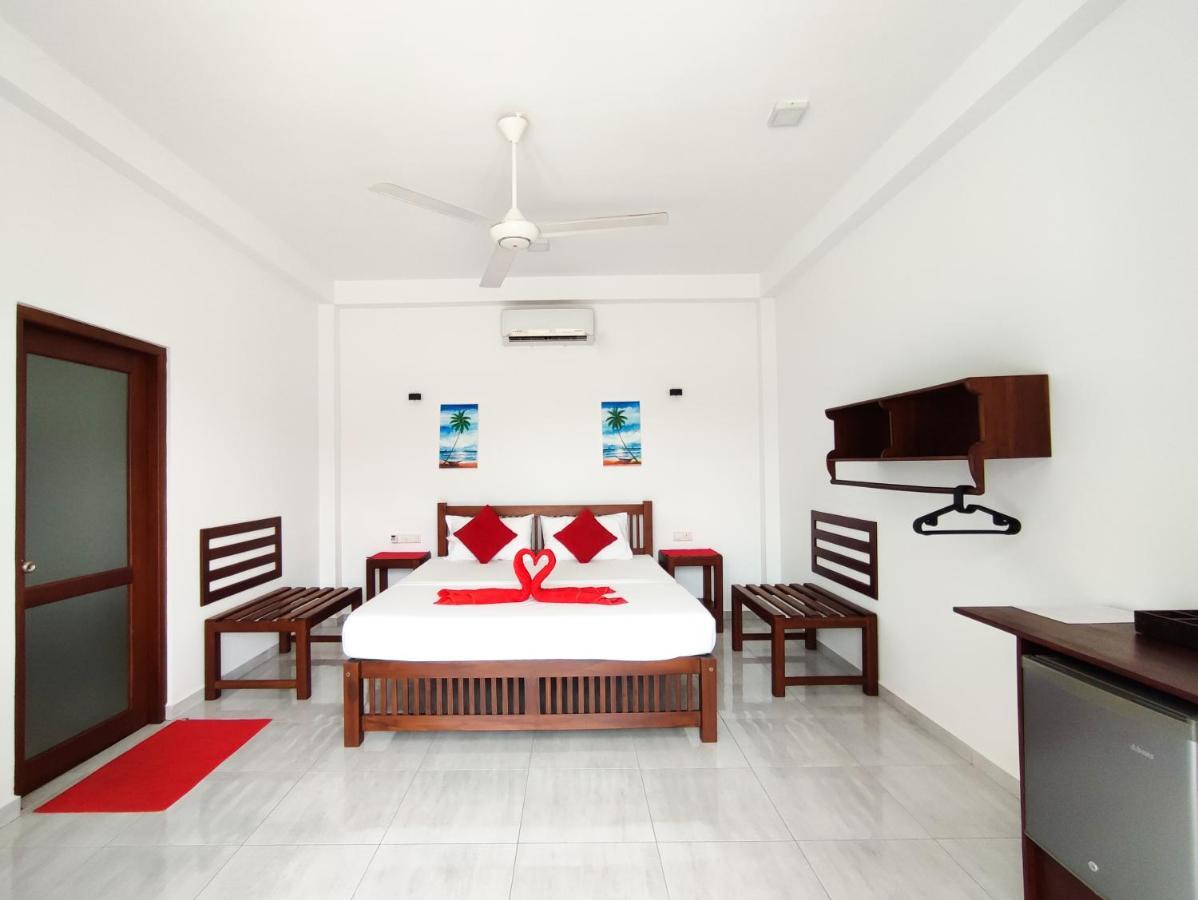 Villa Red Pool Hikkaduwa Exterior foto